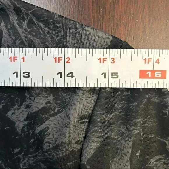 Lolë Active Yoga Workout Gym Zip Up Track Jacket Black Grey Size Small NWT - Picture 11 of 14